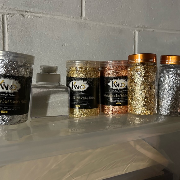 🖼️ Epoxy resin mixed supplies and molds - Picture 3 of 9